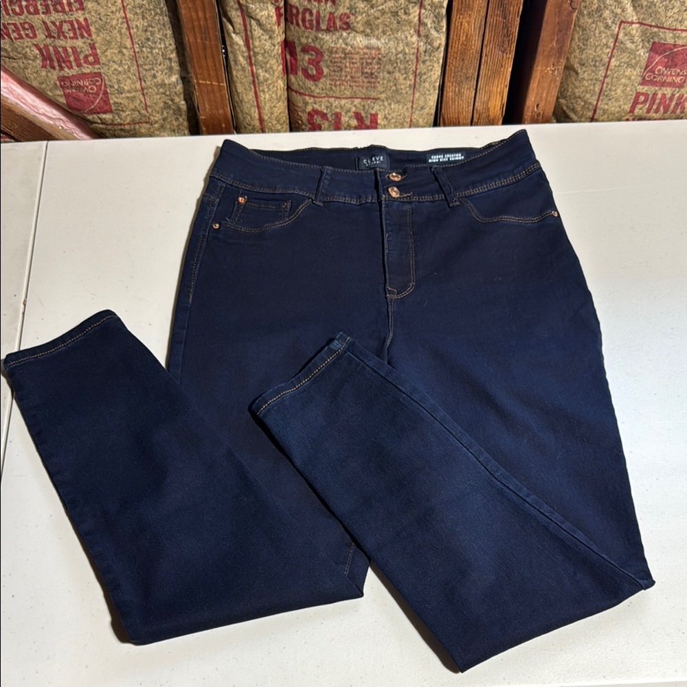 Old Navy Blue Jeggings with Smooth Fabric and Tapered Leg